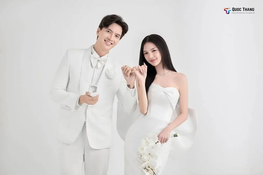 Mẫu trắng basic 2