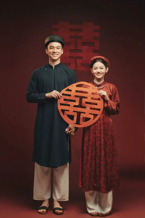 Mẫu trắng đỏ 2